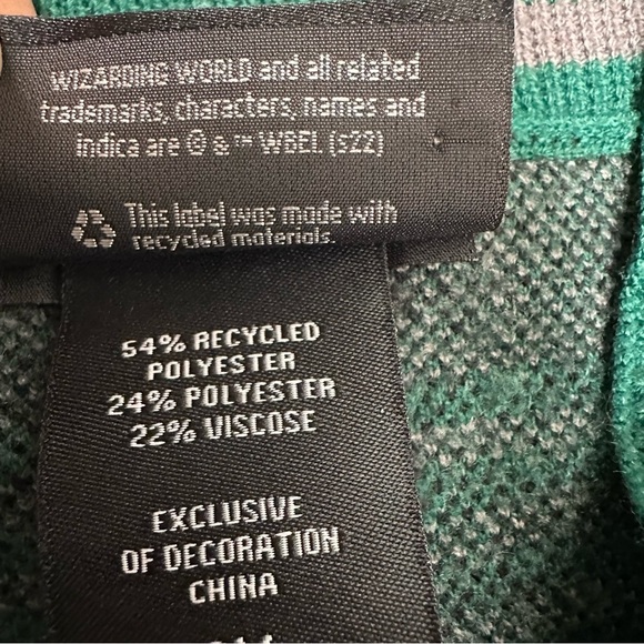 HARRY POTTER Green Plaid Tank Top with Snake Emblem SIZE 2X - Picture 8 of 9